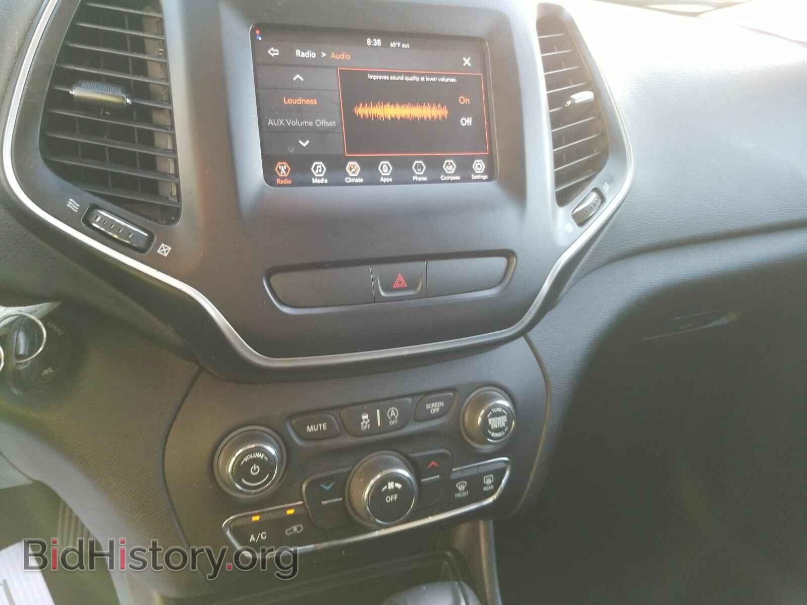 2019 Jeep Cherokee - VIN: 1C4PJLCB7KD301032 - Фото 4