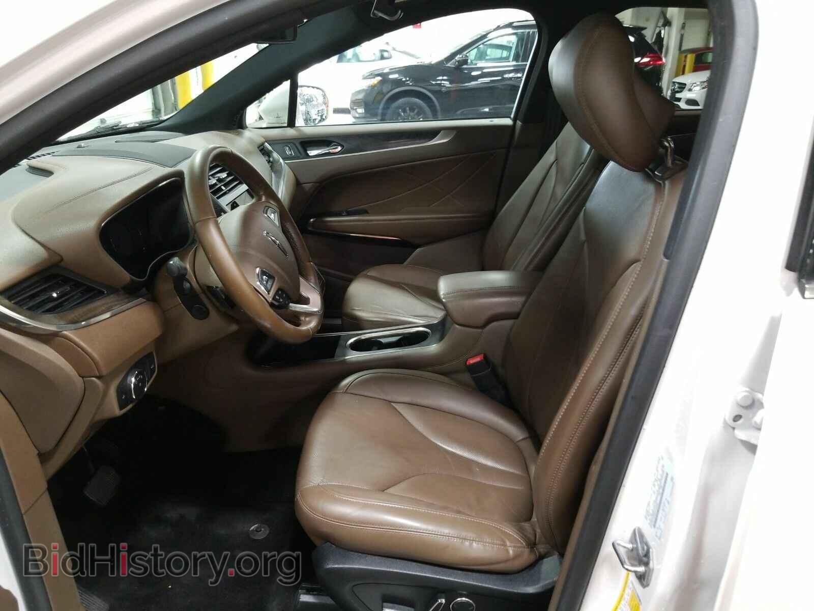 2017 Lincoln MKC - VIN: 5LMCJ3D96HUL32428 - Фото 3