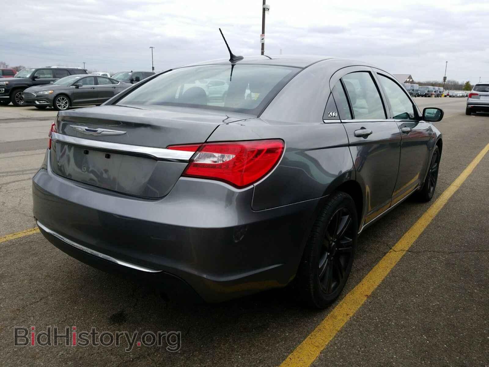 2013 Chrysler 200 - VIN: 1C3CCBBB3DN735616 - Фото 2