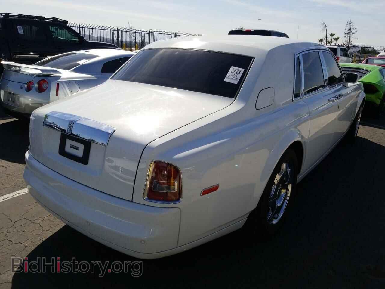 2007 Rolls-Royce Phantom - VIN: SCA1S68557UX08613 - Фото 2