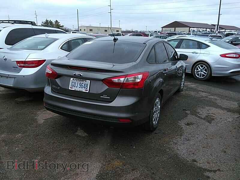 2013 Ford Focus - VIN: 1FADP3F22DL328098 - Фото 2