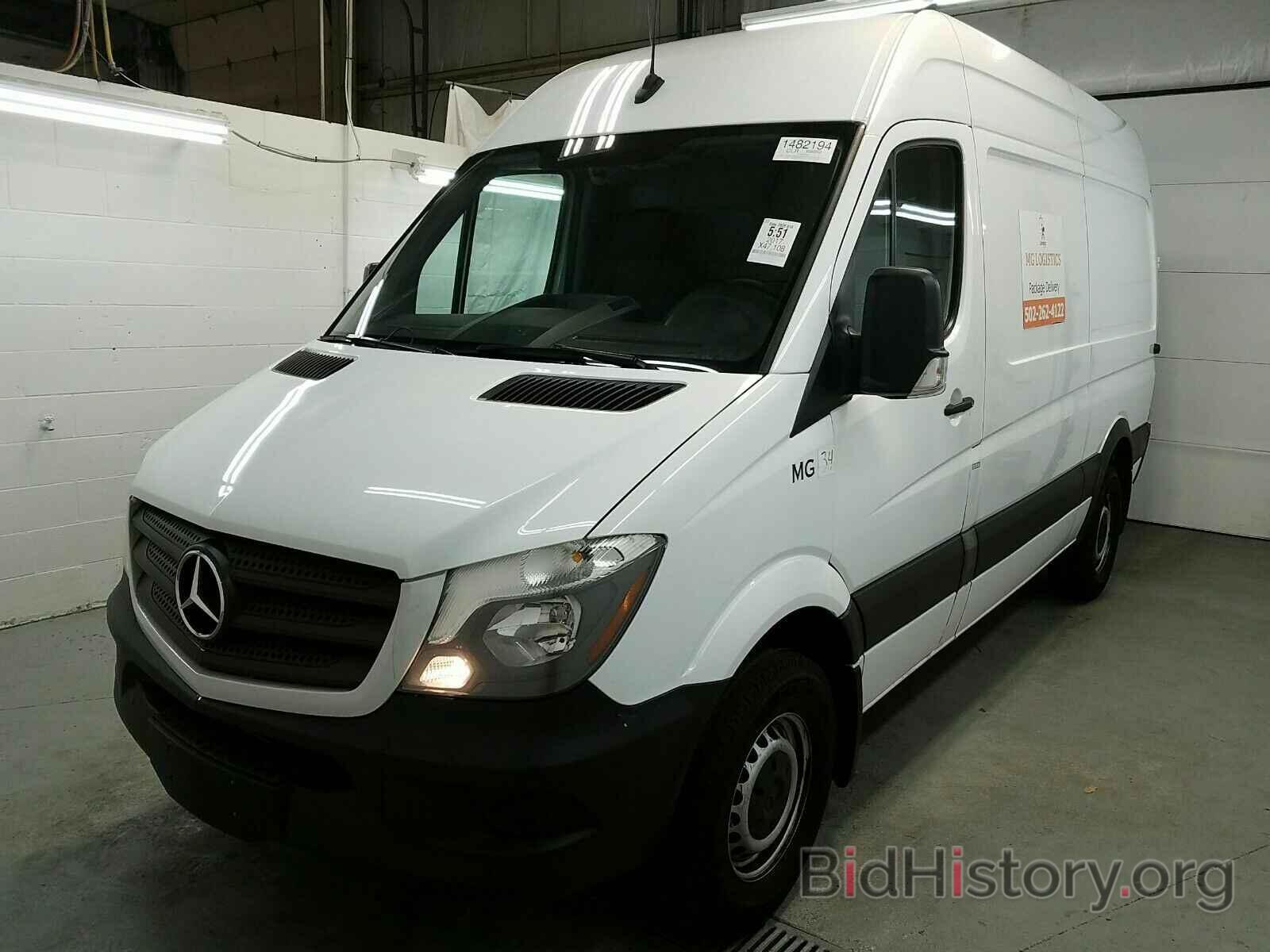 Photo WD3PE7CDXHP562749 - Mercedes-Benz Sprinter Cargo Van 2017