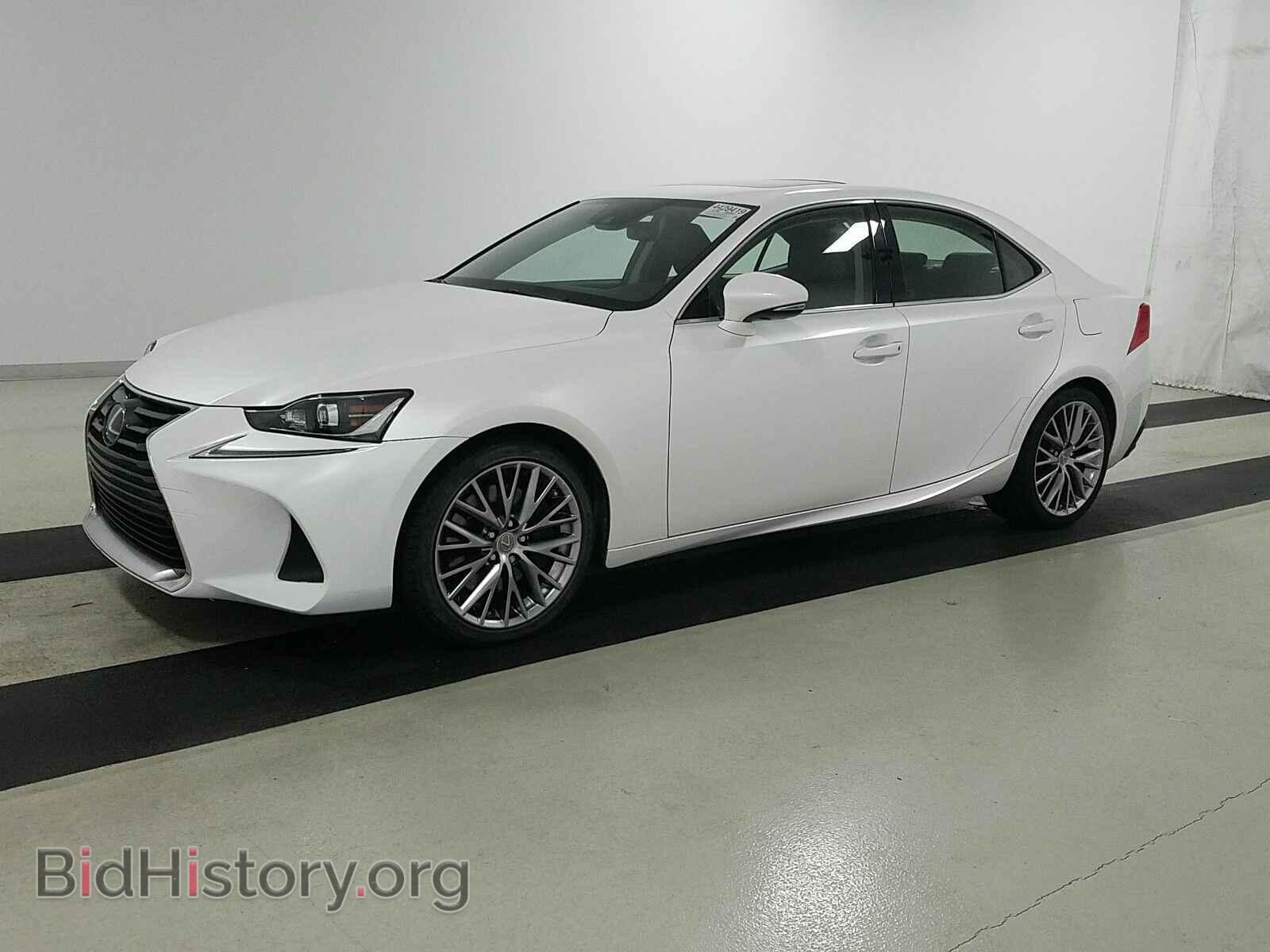 Photo JTHBA1D23H5041971 - Lexus IS 2017