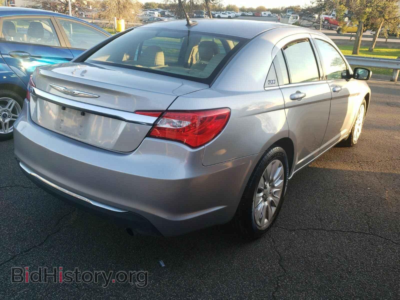 2013 Chrysler 200 - VIN: 1C3CCBAB5DN561985 - Photo 2
