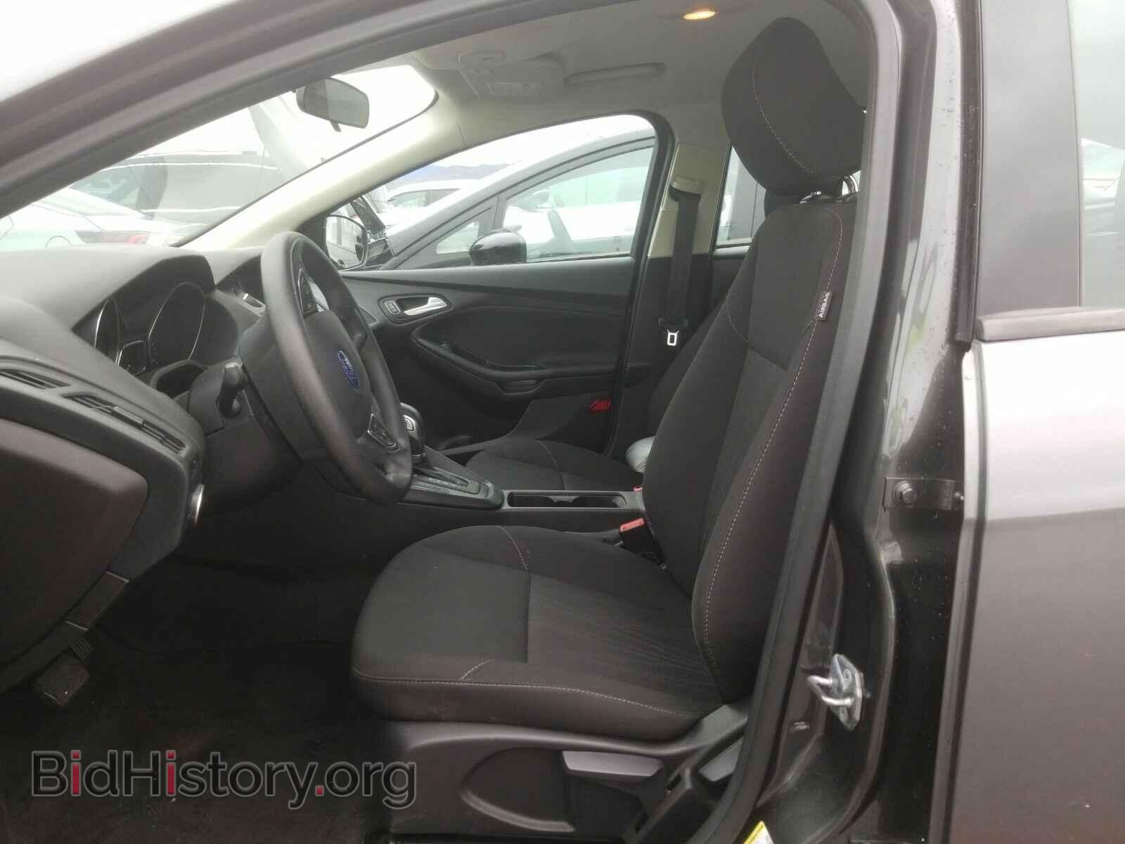 2017 Ford Focus - VIN: 1FADP3K29HL248714 - Фото 3