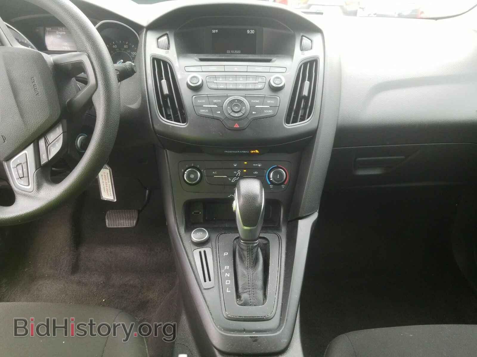 2017 Ford Focus - VIN: 1FADP3K29HL248714 - Фото 4