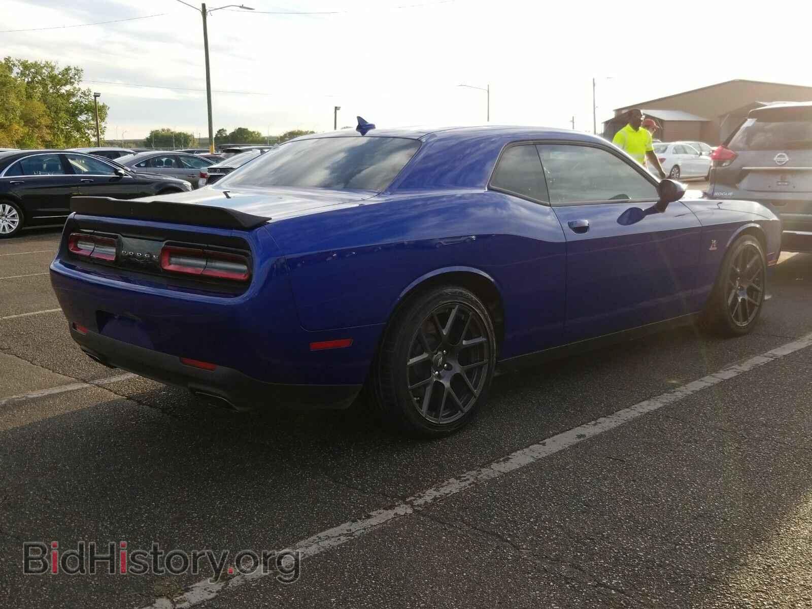 2018 Dodge Challenger - VIN: 2C3CDZFJ4JH271070 - Фото 2