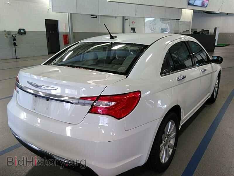 2013 Chrysler 200 - VIN: 1C3CCBCG0DN528109 - Фото 2