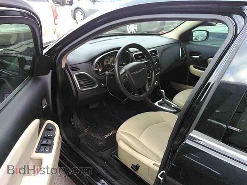 2014 Chrysler 200 - VIN: 1C3CCBAG1EN101526 - Фото 3