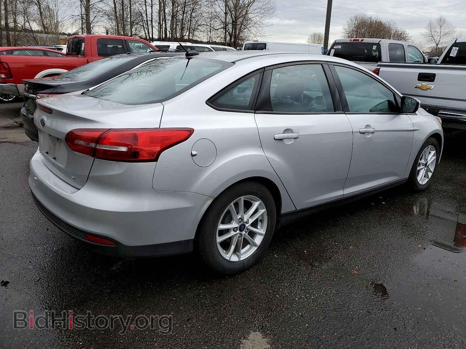 2016 Ford Focus - VIN: 1FADP3F2XGL295114 - Фото 2
