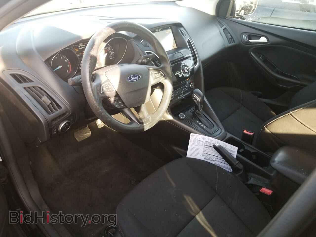 2017 Ford Focus - VIN: 1FADP3H28HL224816 - Фото 3