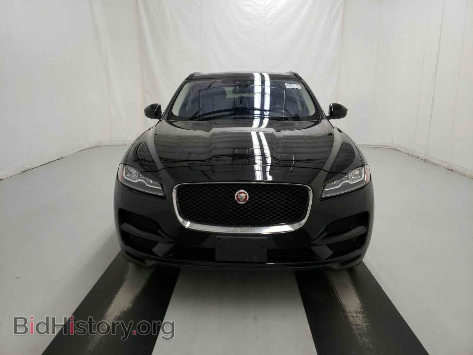 2017 Jaguar F-PACE - VIN: SADCK2BV2HA088877 - Фото 2