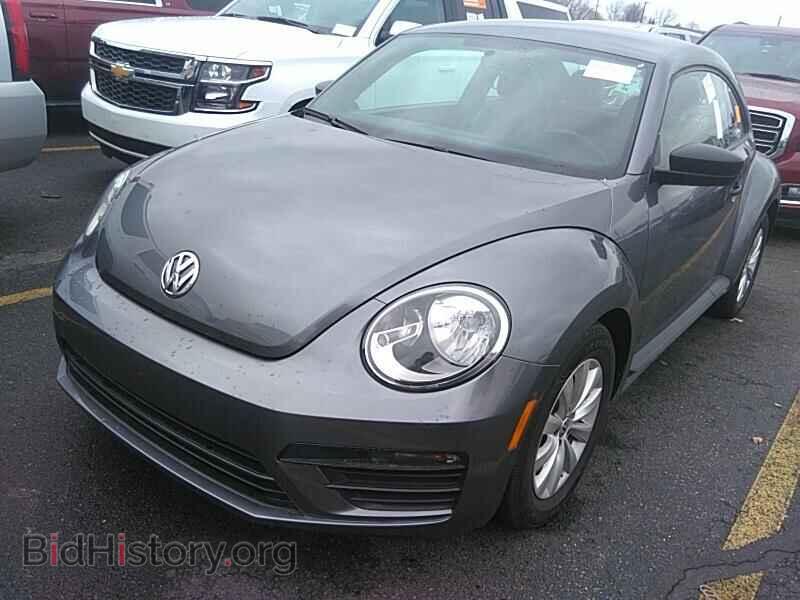 Photo 3VWF17AT2HM618676 - Volkswagen Beetle 2017