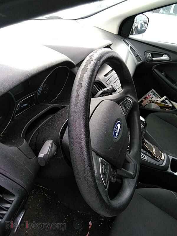 2015 Ford Focus - VIN: 1FADP3K23FL223935 - Фото 12