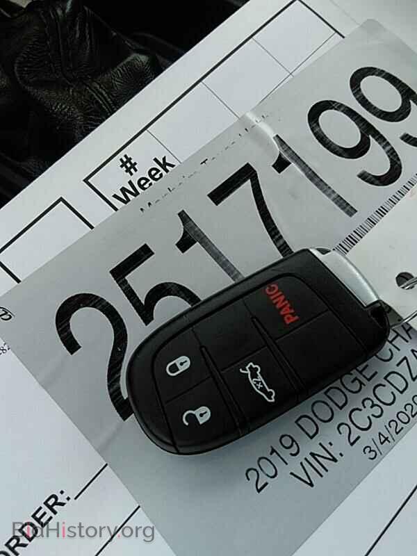 2019 Dodge Challenger - VIN: 2C3CDZAG9KH701821 - Фото 9