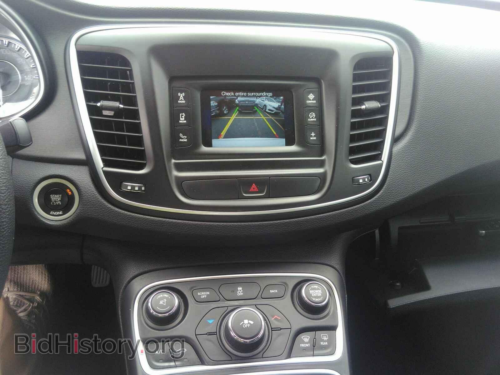 2016 Chrysler 200 - VIN: 1C3CCCAB2GN116243 - Photo 4