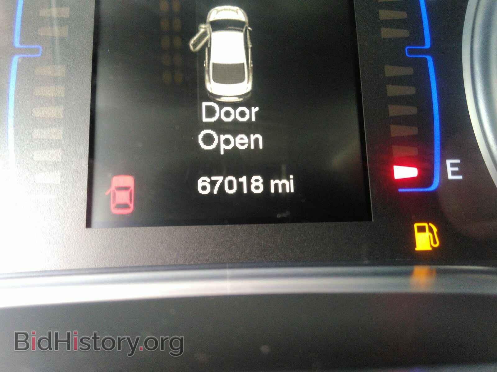 2016 Chrysler 200 - VIN: 1C3CCCAB2GN116243 - Photo 5