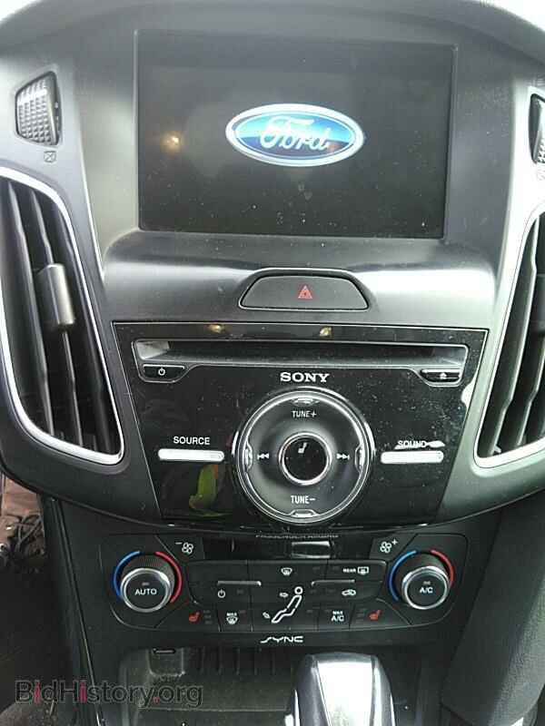 2017 Ford Focus - VIN: 1FADP3J27HL238328 - Фото 4