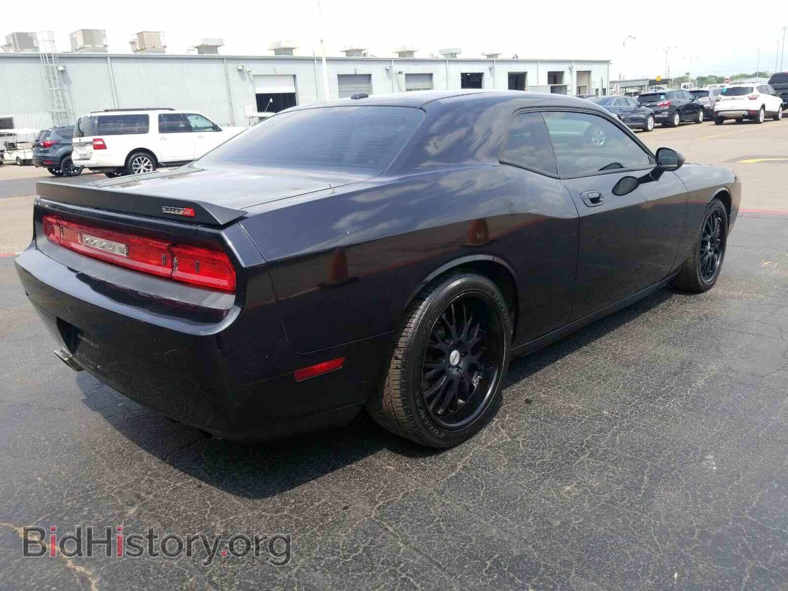 2010 Dodge Challenger - VIN: 2B3CJ7DW4AH145896 - Фото 2