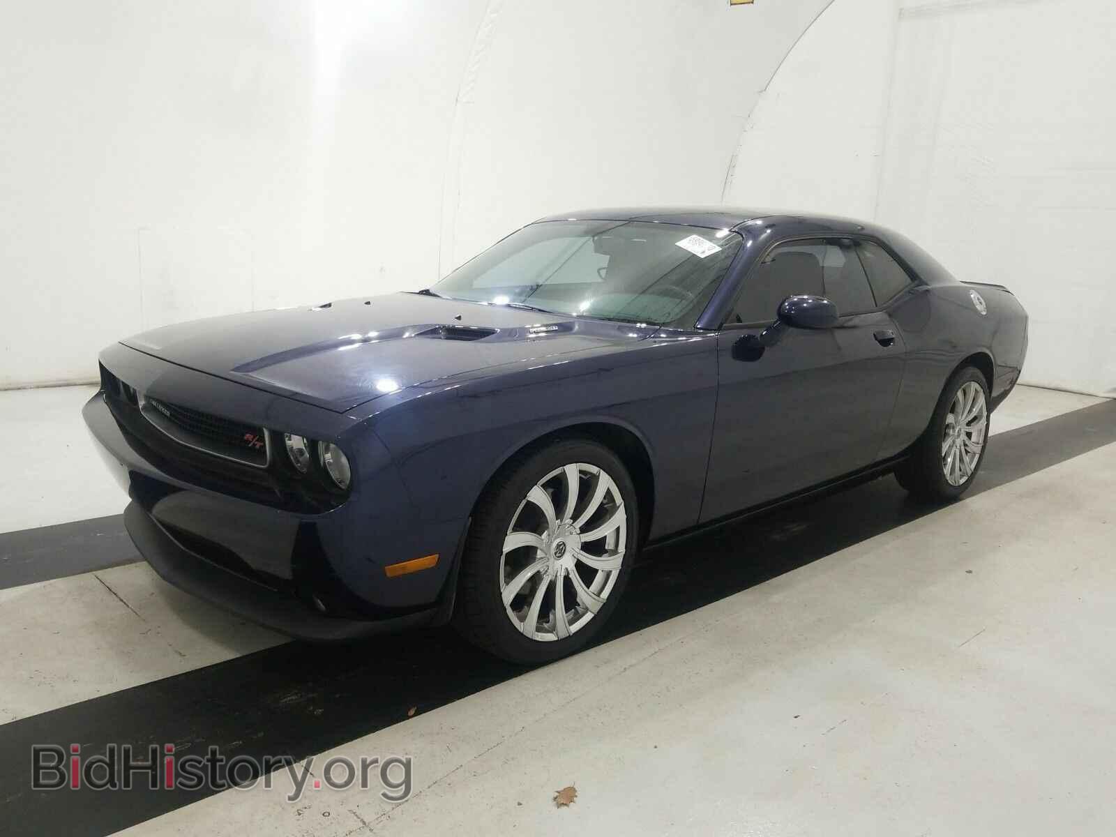 Photo 2C3CDYBT8DH565125 - Dodge Challenger 2013