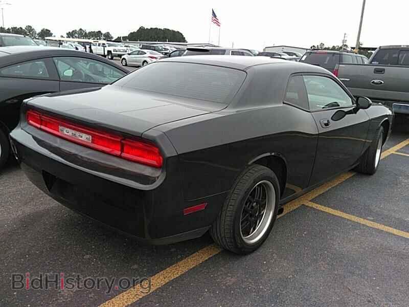 2010 Dodge Challenger - VIN: 2B3CJ4DV0AH319436 - Фото 2