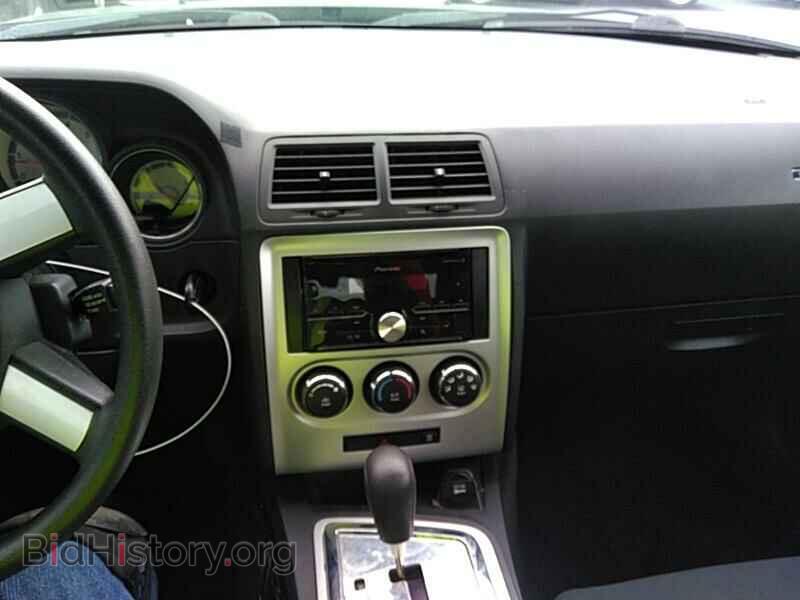 2010 Dodge Challenger - VIN: 2B3CJ4DV0AH319436 - Фото 4
