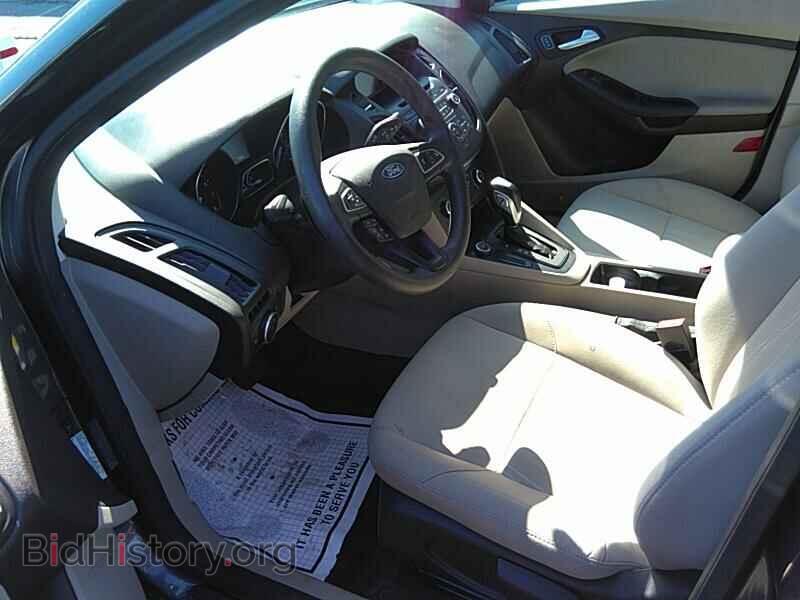 2016 Ford Focus - VIN: 1FADP3F22GL279392 - Photo 3