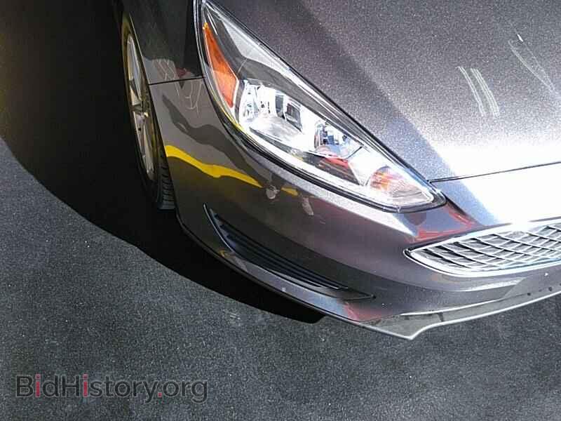 2016 Ford Focus - VIN: 1FADP3F22GL279392 - Photo 8
