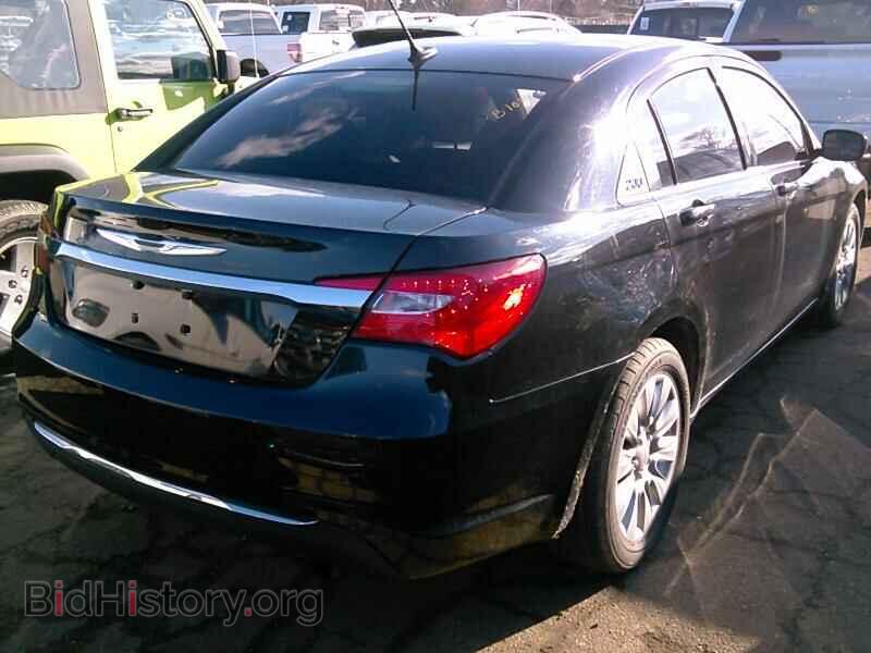 2013 Chrysler 200 - VIN: 1C3CCBAB4DN668218 - Фото 2