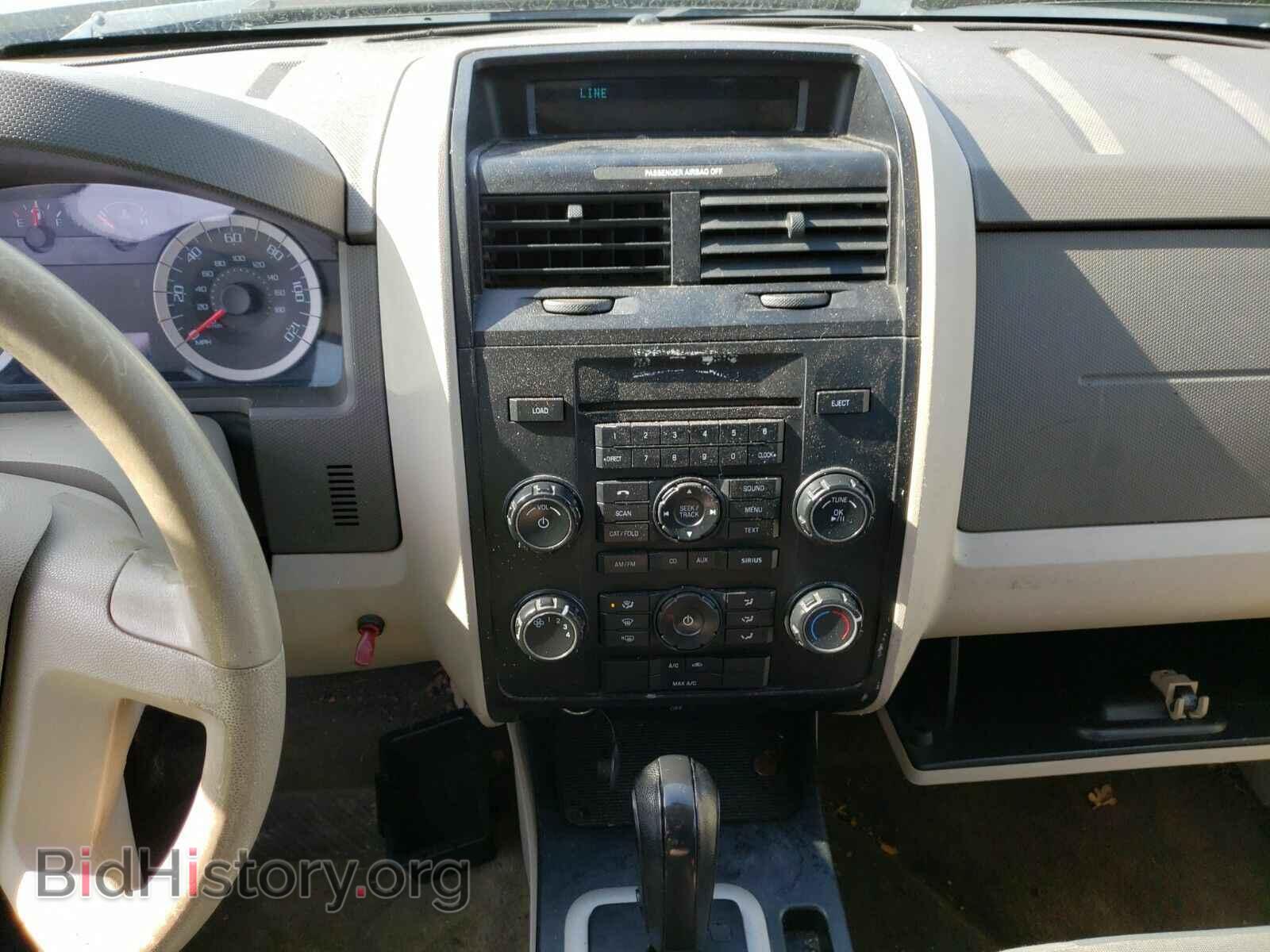 2011 Ford Escape - VIN: 1FMCU9C79BKB73551 - Фото 4