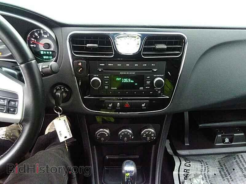 2013 Chrysler 200 - VIN: 1C3CCBCG5DN755246 - Photo 4