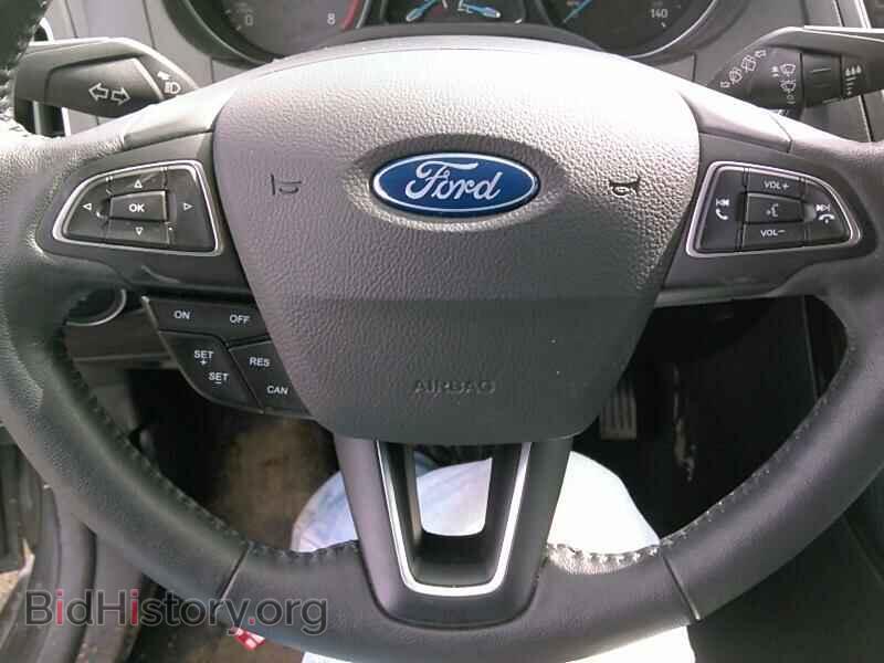 2017 Ford Focus - VIN: 1FADP3N27HL207493 - Photo 10