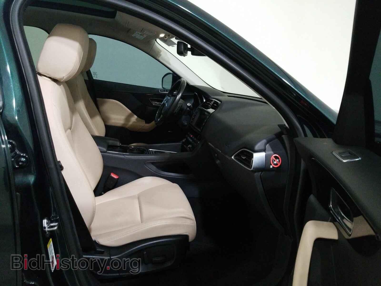 2017 Jaguar F-PACE - VIN: SADCJ2BV8HA087235 - Фото 8