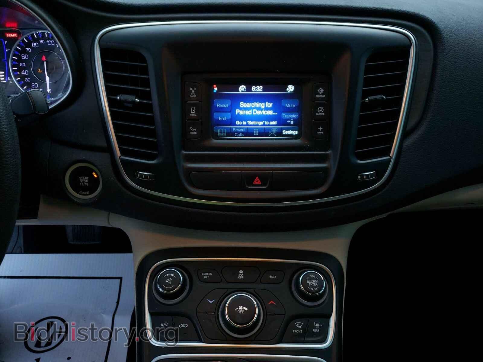 2016 Chrysler 200 - VIN: 1C3CCCAB0GN143473 - Photo 4