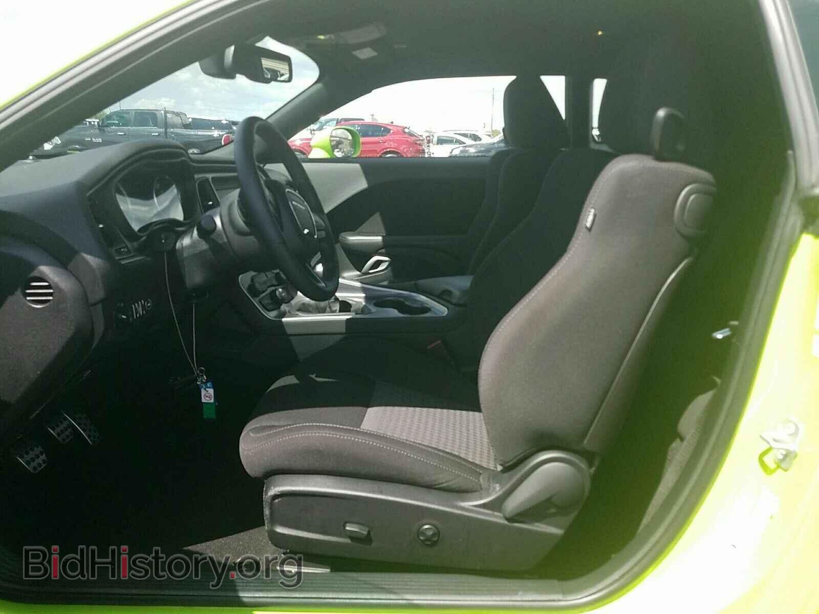 2019 Dodge Challenger - VIN: 2C3CDZBTXKH704643 - Photo 3
