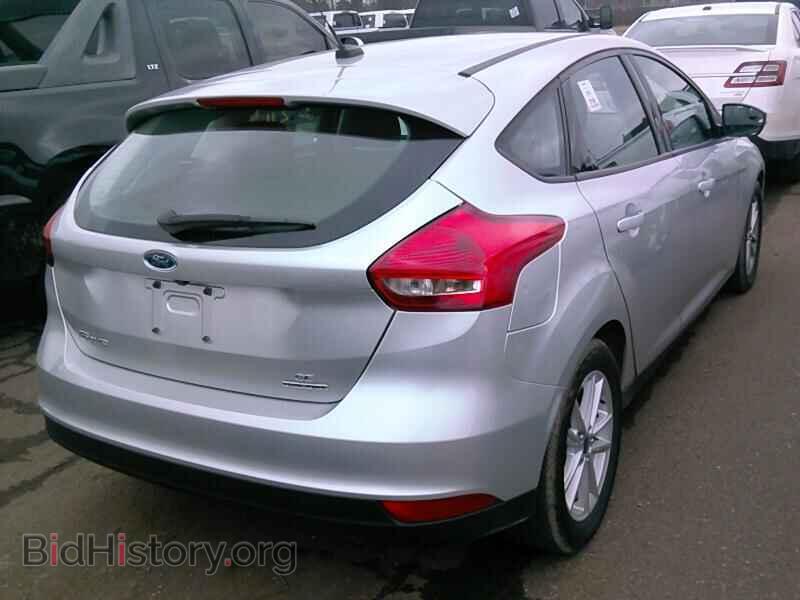 2016 Ford Focus - VIN: 1FADP3K25GL215031 - Photo 2
