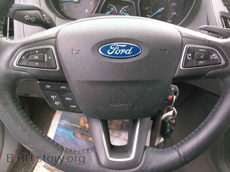 2016 Ford Focus - VIN: 1FADP3K25GL215031 - Photo 10