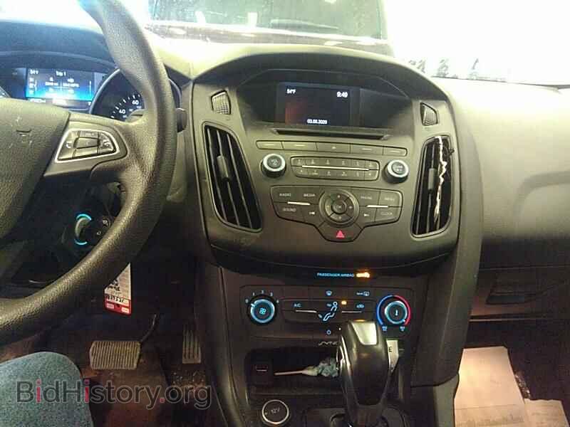 2016 Ford Focus - VIN: 1FADP3F20GL337032 - Фото 4