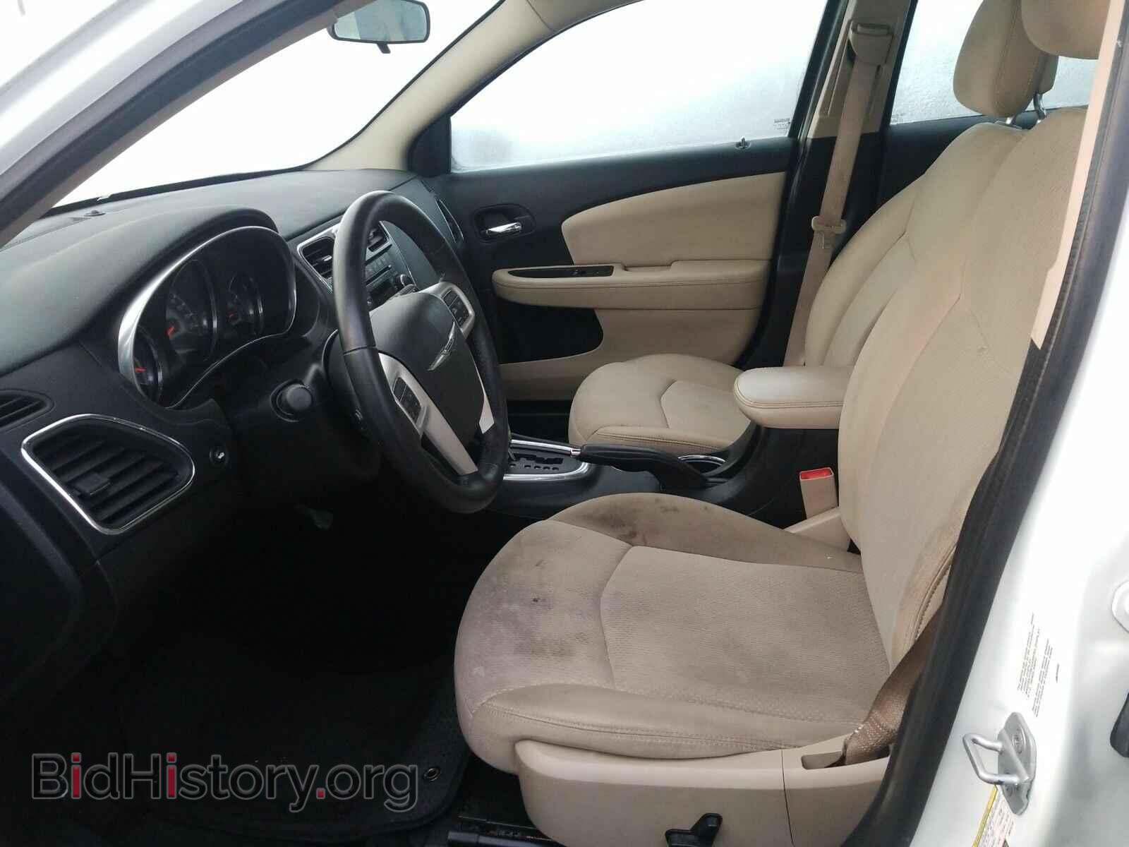 2013 Chrysler 200 - VIN: 1C3CCBBB1DN514113 - Photo 3