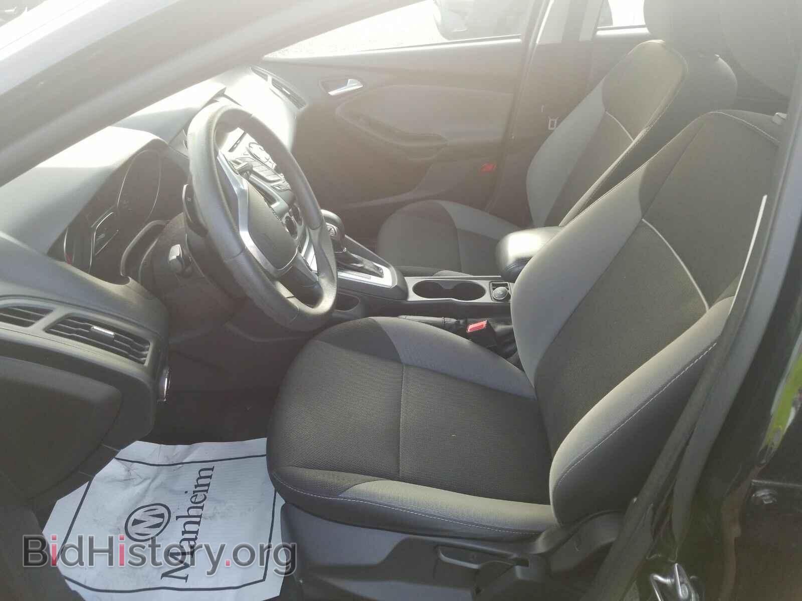 2014 Ford Focus - VIN: 1FADP3F26EL392193 - Photo 3
