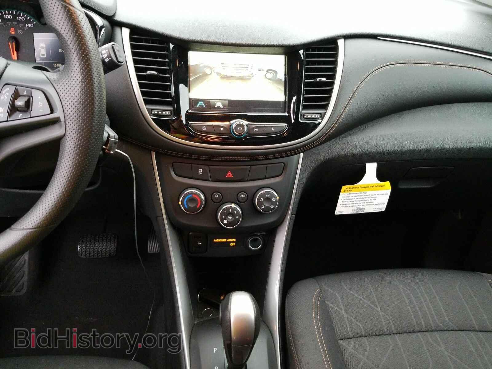 2017 Chevrolet Trax - VIN: 3GNCJPSB3HL208381 - Фото 4
