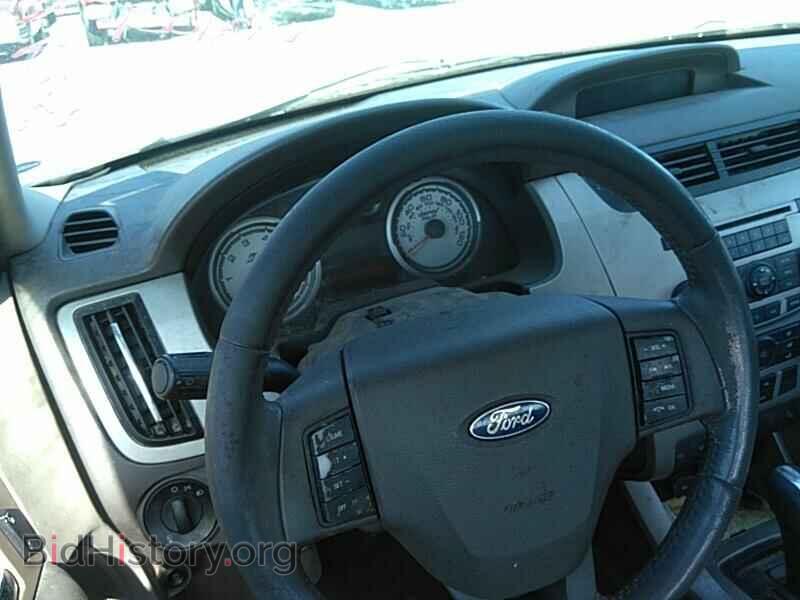 2011 Ford Focus - VIN: 1FAHP3GN0BW136880 - Фото 5