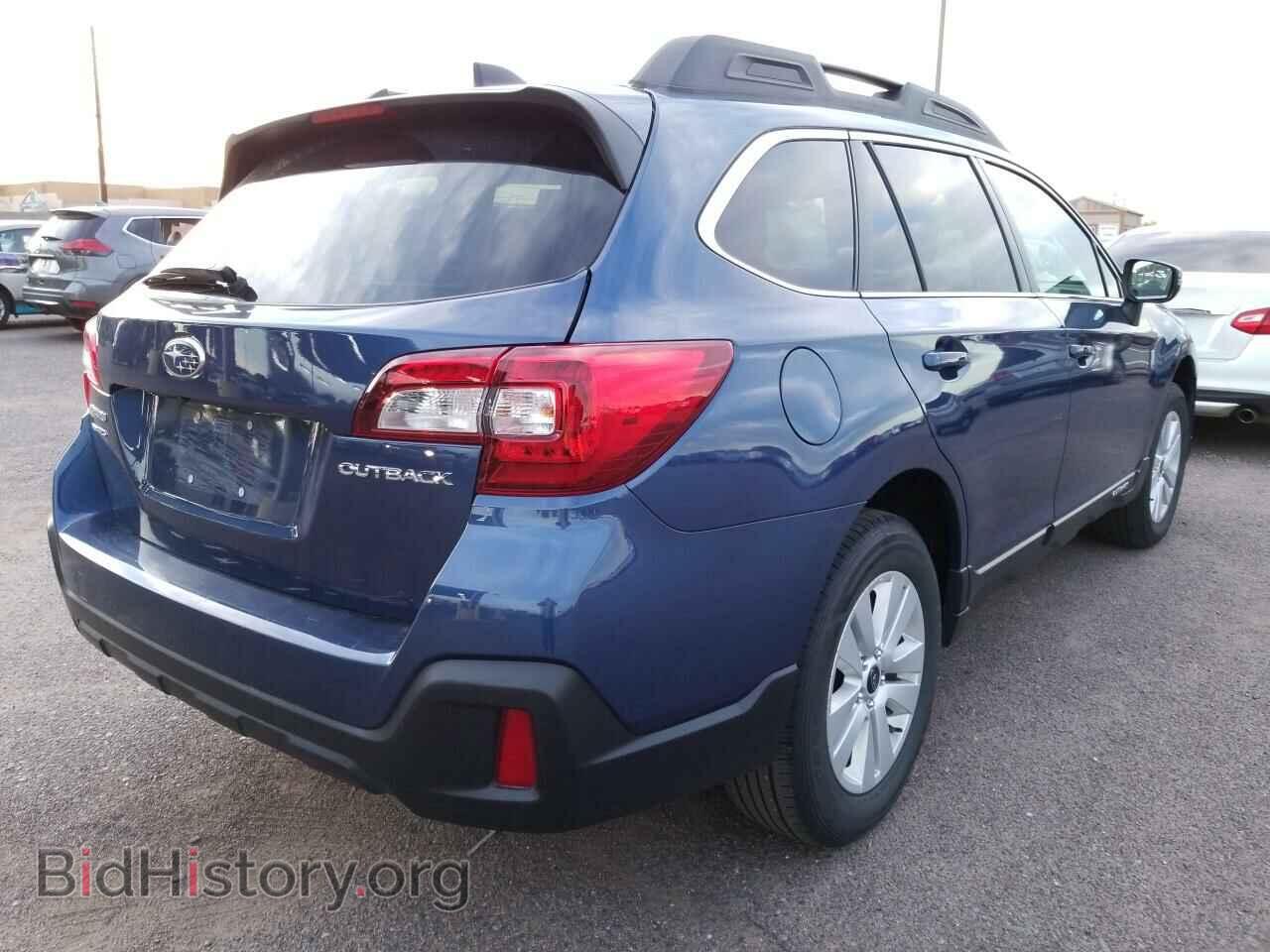 2019 Subaru Outback - VIN: 4S4BSAFC8K3371625 - Фото 2