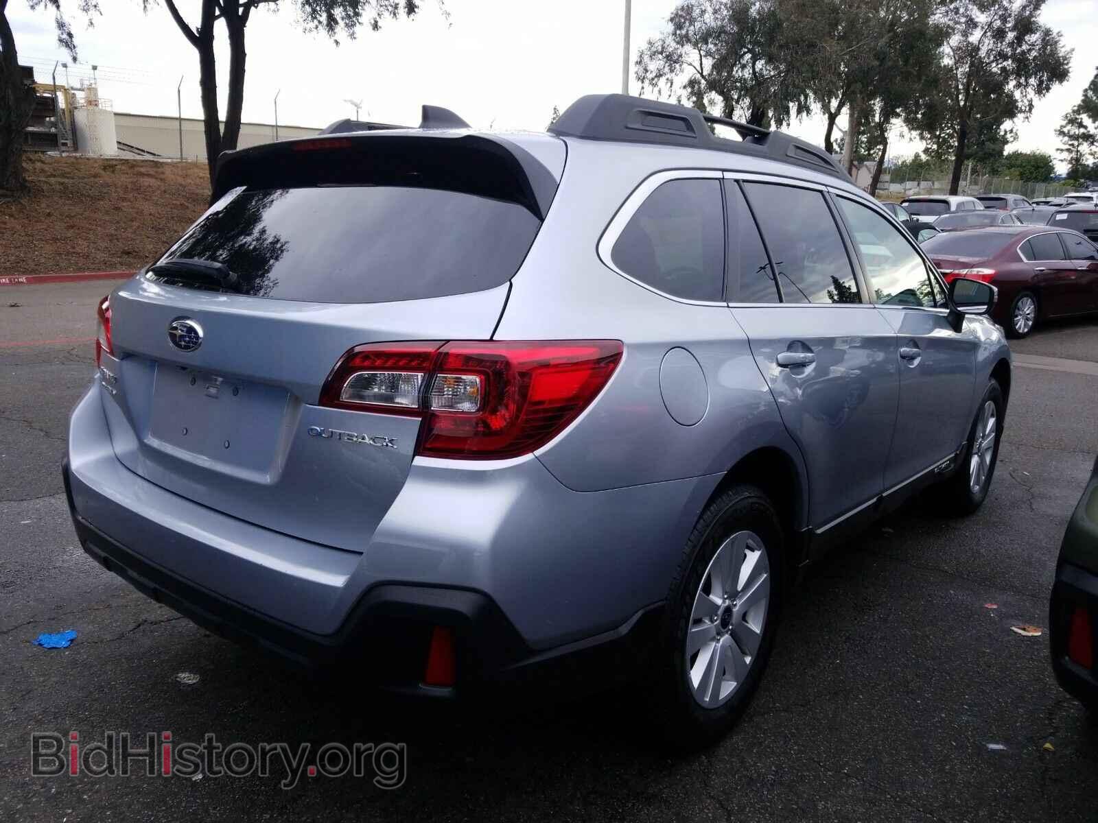 2019 Subaru Outback - VIN: 4S4BSAFC4K3359312 - Фото 2