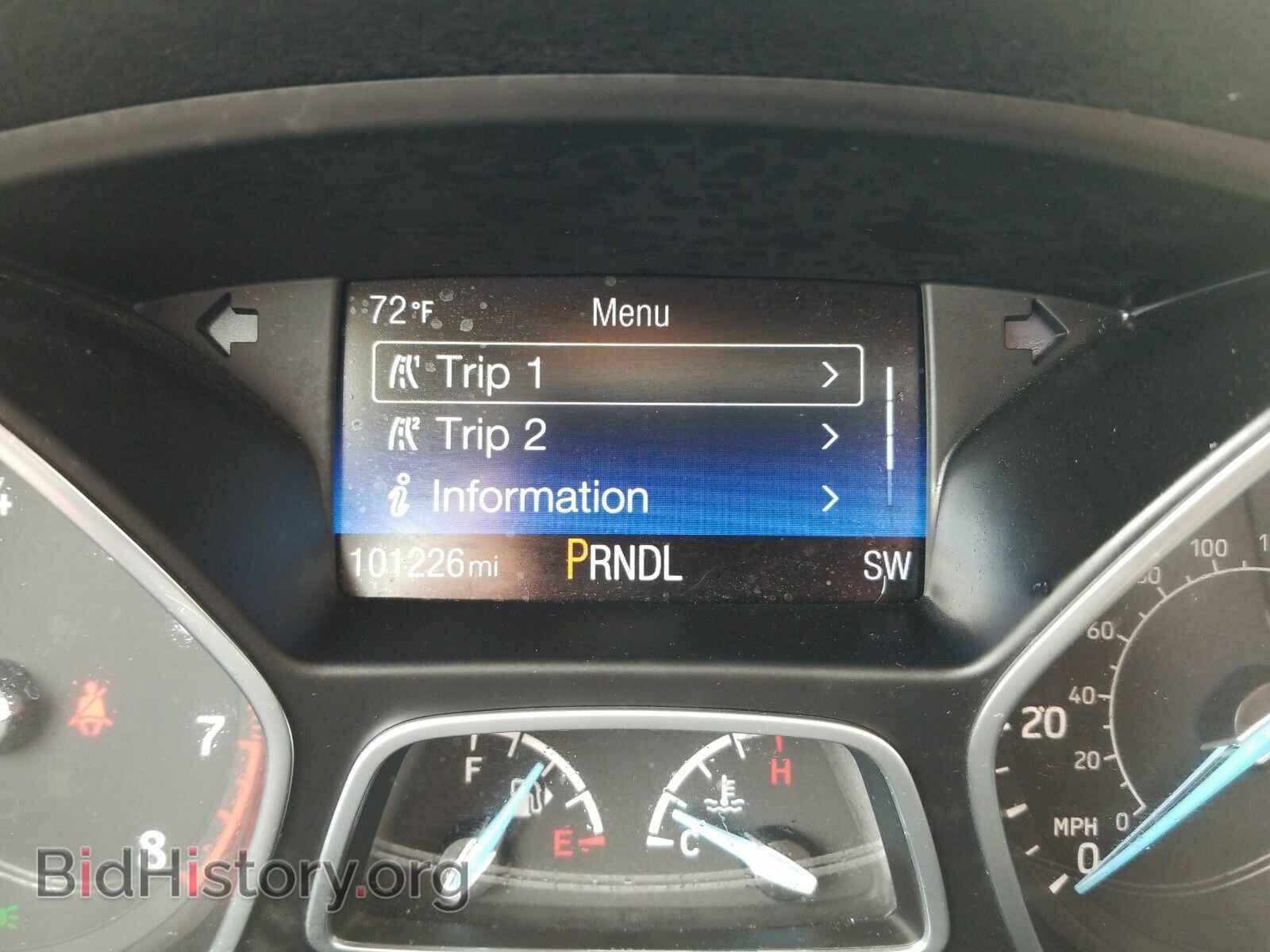 2018 Ford Focus - VIN: 1FADP3F29JL212828 - Photo 5