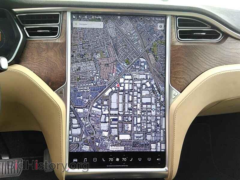 2016 Tesla Model X - VIN: 5YJXCBE28GF025056 - Photo 4