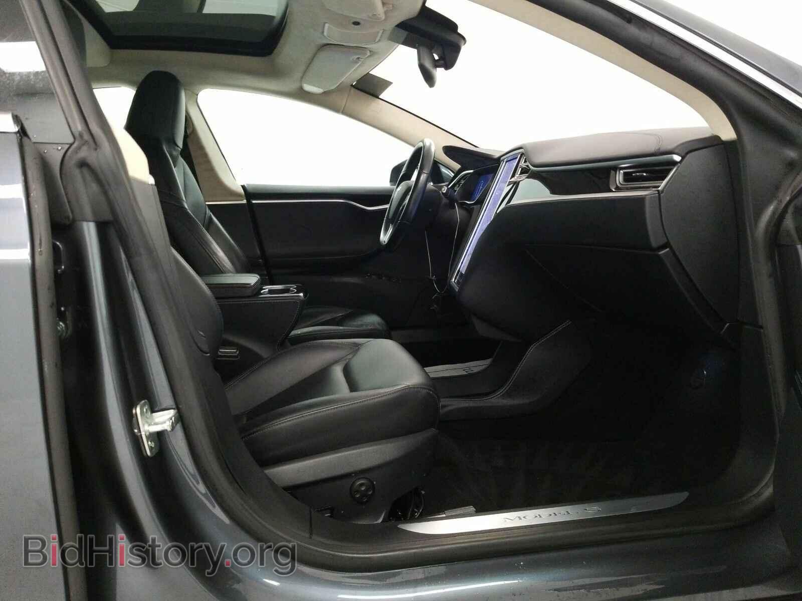 2016 Tesla Model S - VIN: 5YJSA1E28GF133218 - Photo 8
