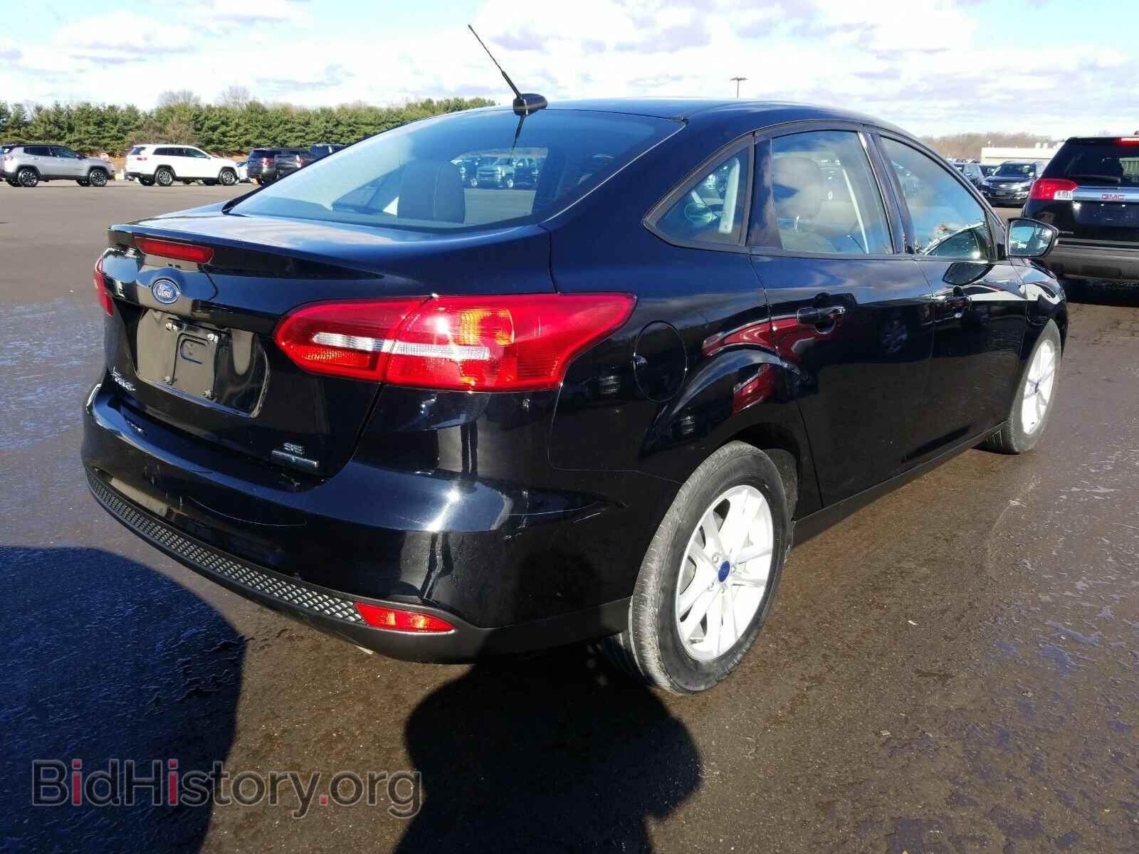 2016 Ford Focus - VIN: 1FADP3F26GL386428 - Фото 2