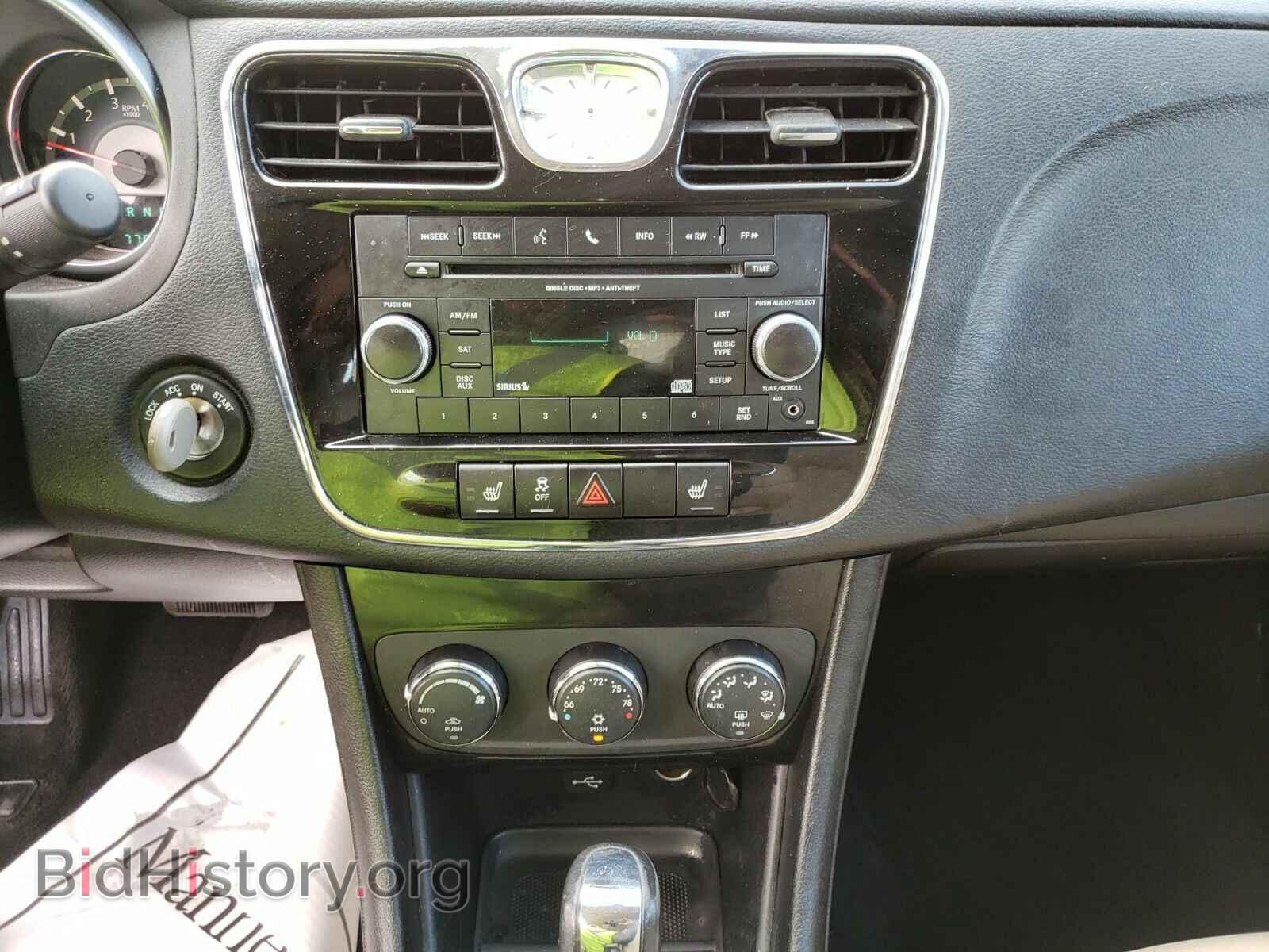 2013 Chrysler 200 - VIN: 1C3CCBCG6DN611916 - Фото 4