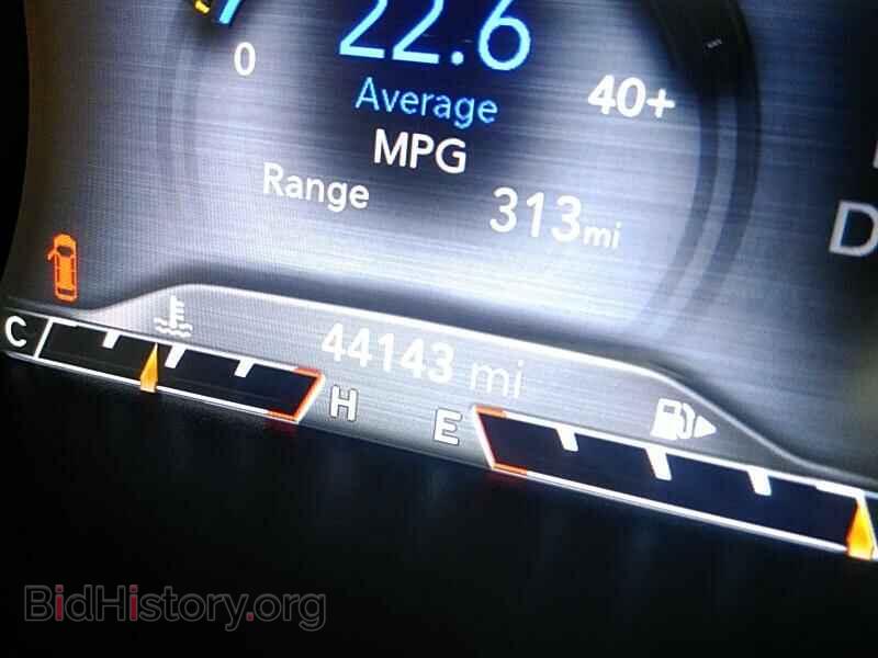 2019 Jeep Cherokee - VIN: 1C4PJMDX0KD166301 - Фото 5